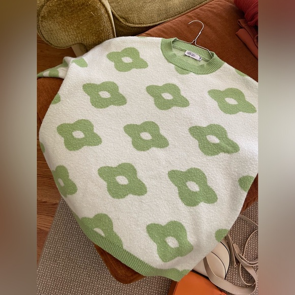 EUC Verge Girl Sweater - Green, White, Pattern, Statement - Picture 9 of 9